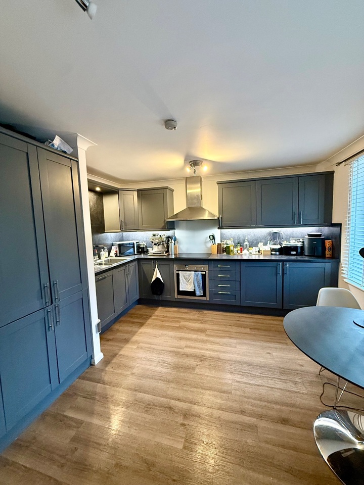 2 Bed Maisonette, Bowmans Mews, E1