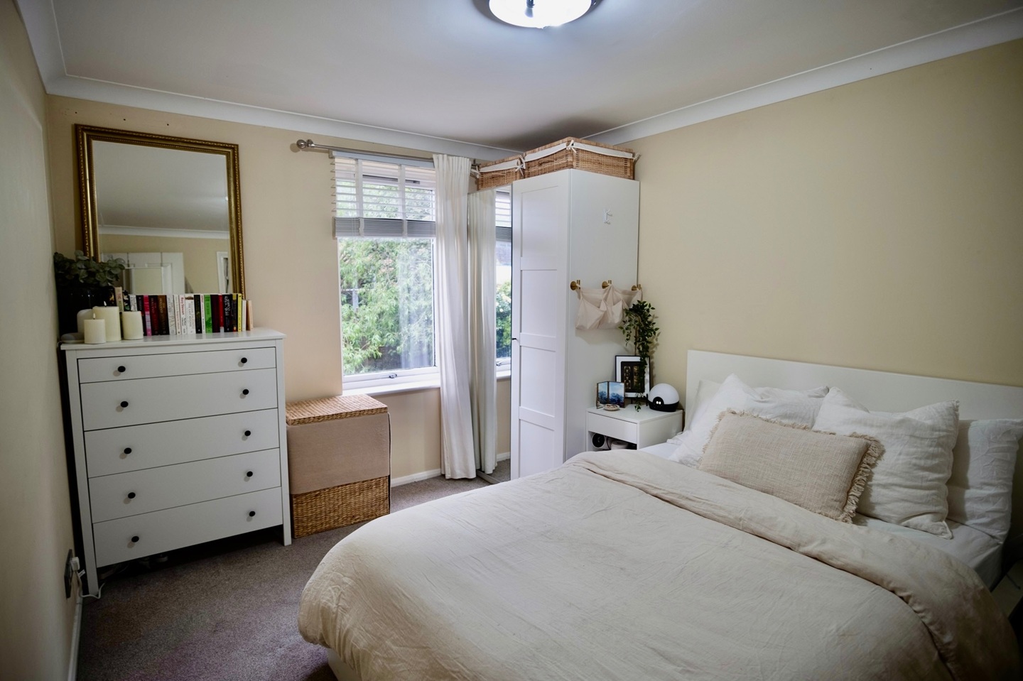 2 Bed Maisonette, Bowmans Mews, E1 photo 3