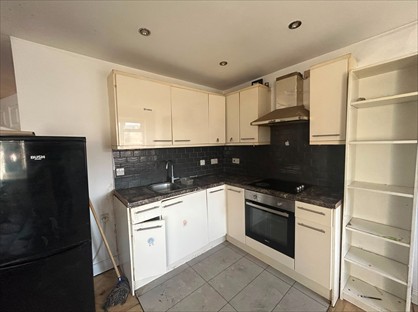 2 Bed Flat, Efta House, UB2