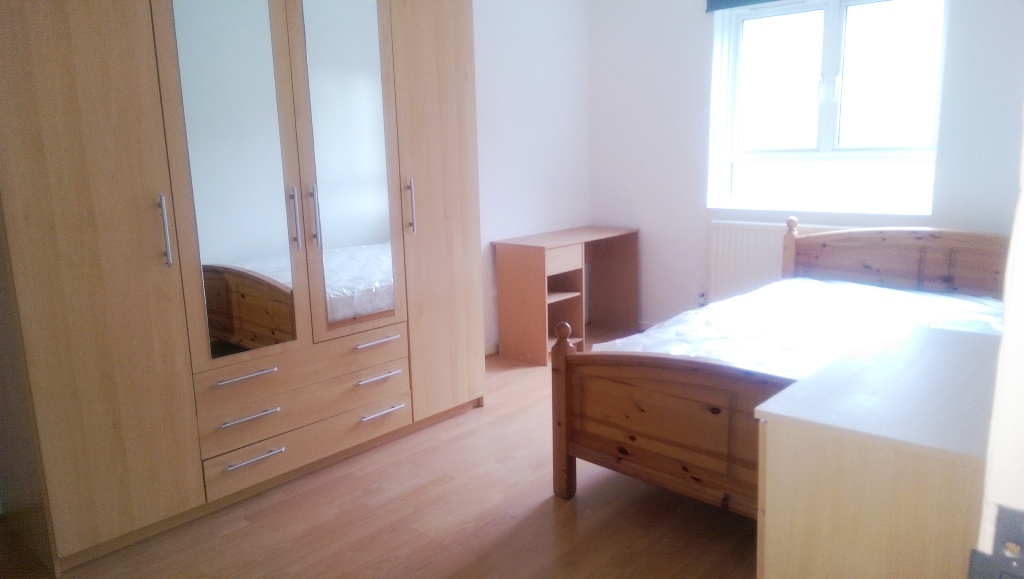 3 Bed Flat, Trimdon, NW1 photo 2