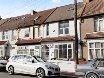 Studio Flat, St. Erkenwald Road, IG11