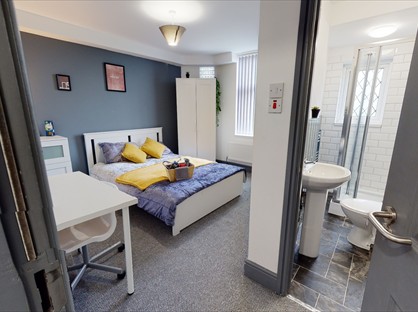 Room in a Shared House, Hafton Road, M7