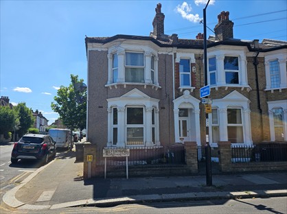 2 Bed Flat, Silvermere Road, SE6