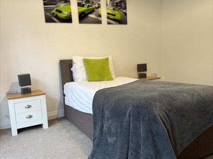 3 Bed Detached House, Glynne Way, CH5
