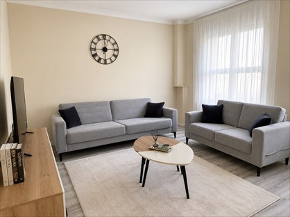1 Bed Flat, South St, RM1