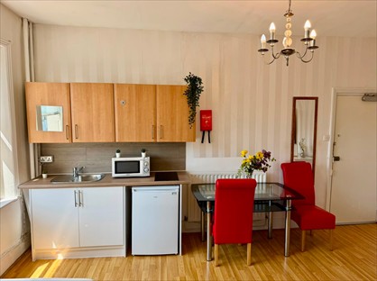 Room in a Shared Flat, Holland Road, W14