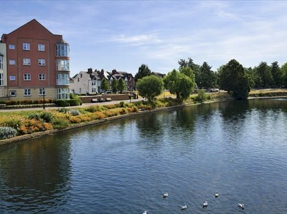 3 Bed Flat, Waterside, EX2