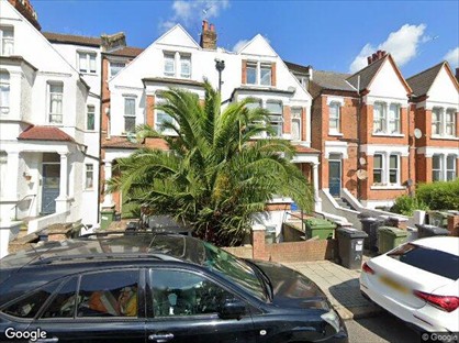 Studio Flat, Knollys Road, SW16