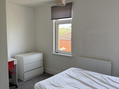 4 bed terraced house for rent in 4 Bed Terraced House, Redcliffe St, SN2