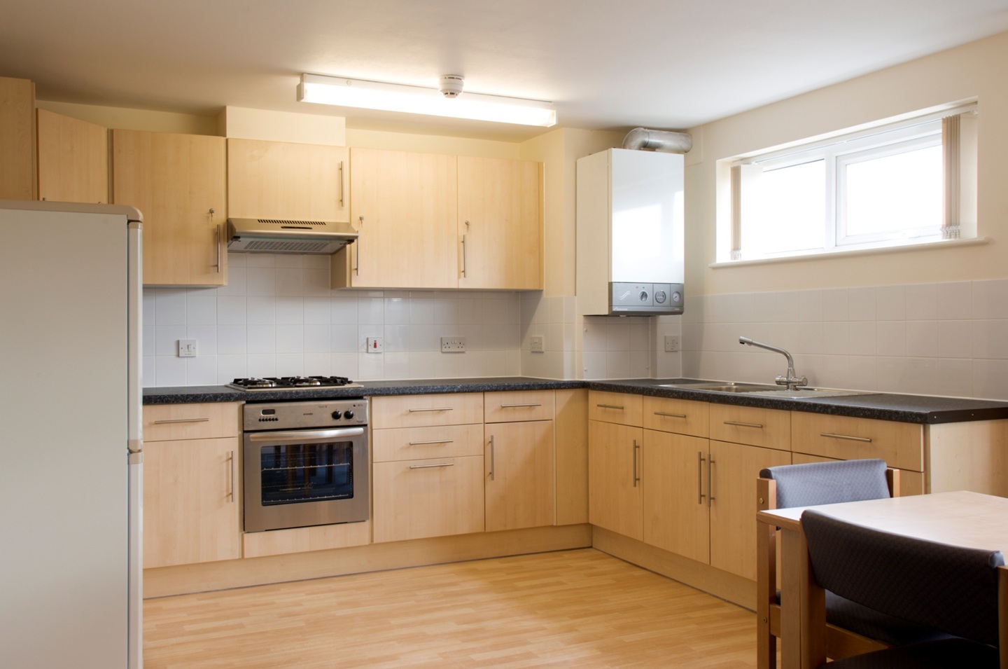 Room in a Shared Flat, Victory Close, RG30 photo 2