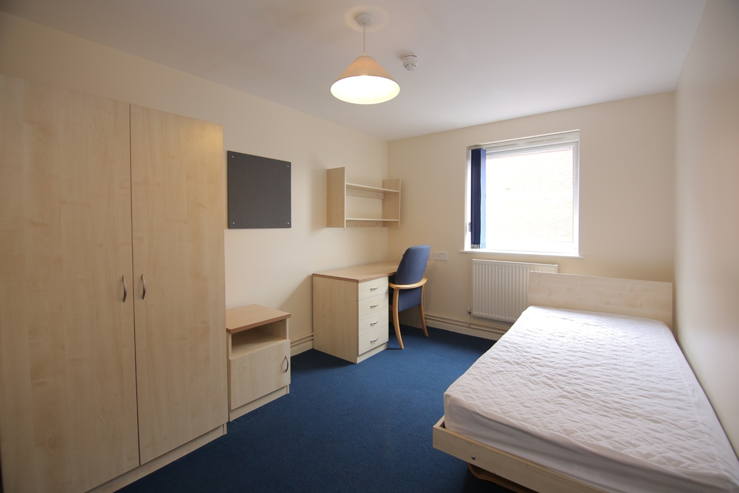 Room in a Shared Flat, Victory Close, RG30 photo 4