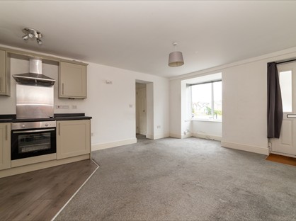 1 Bed Maisonette, High St, SG15