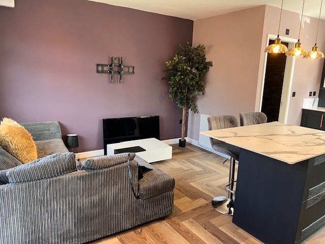 Studio Flat, Nottingham, NG5 photo 2