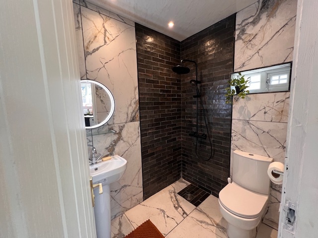 Studio Flat, Nottingham, NG5 photo 3