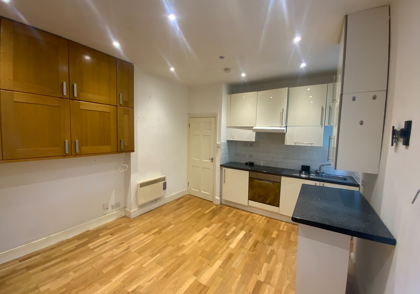 Studio Flat, Devonshire House, SE1