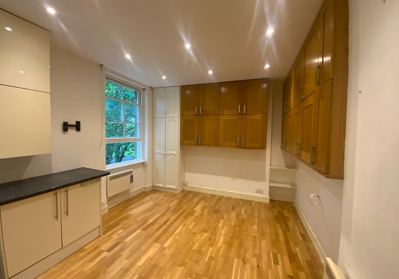 Studio Flat, Devonshire House, SE1 photo 3
