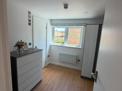 Studio Flat, Clapton Passage, E5