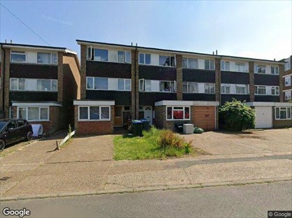 Studio Flat, Smith St, KT5
