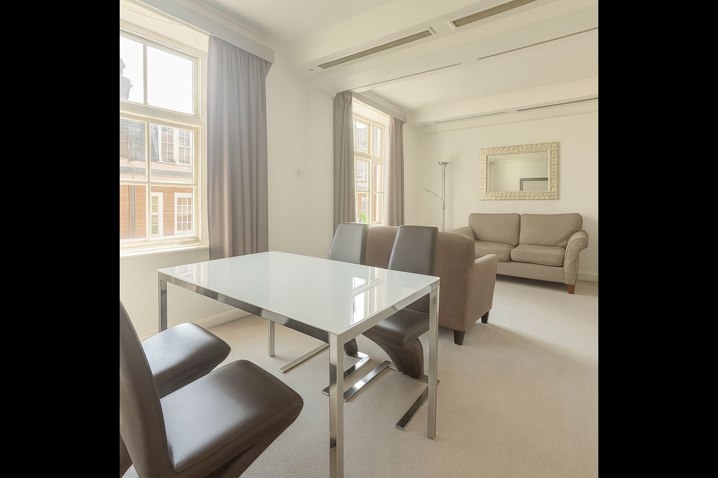 2 Bed Flat, Carrington House, W1J photo 3