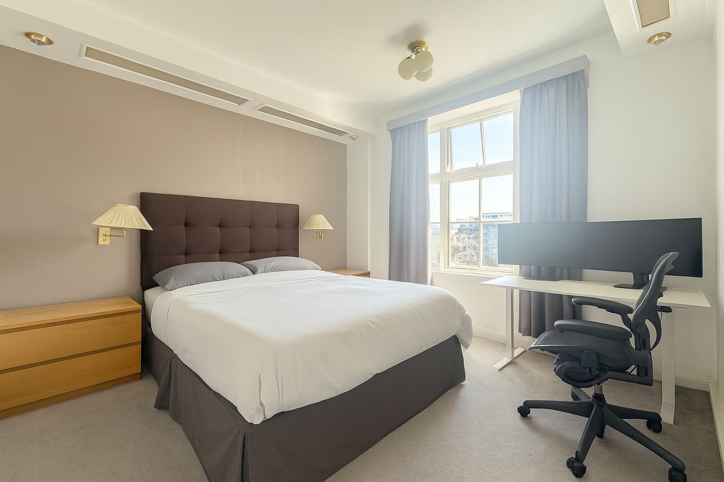 2 Bed Flat, Carrington House, W1J photo 5