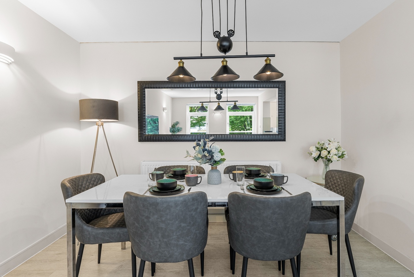 2 Bed Flat, Bron Court, NW6 photo 3