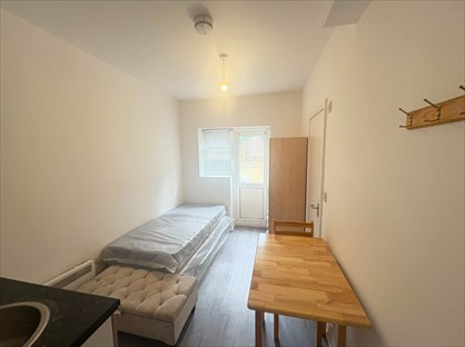 Studio Flat, Elfrida Crescent, SE6