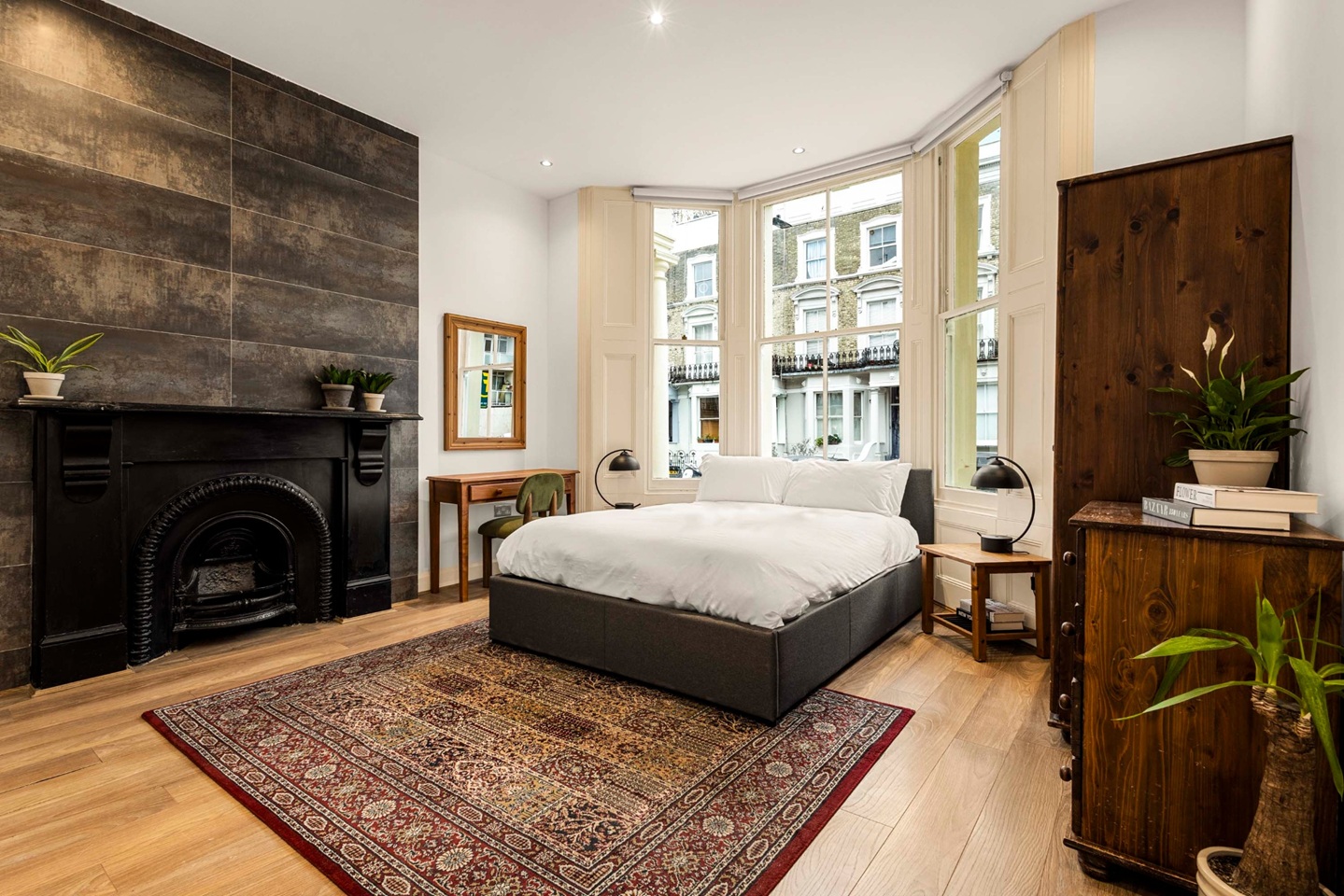 2 Bed Flat, Sevington St, W9 photo 2