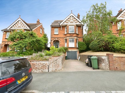 5 Bed Detached House, Deerings Road, RH2