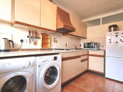 Room in a Shared House, Mccarthy Way, RG40