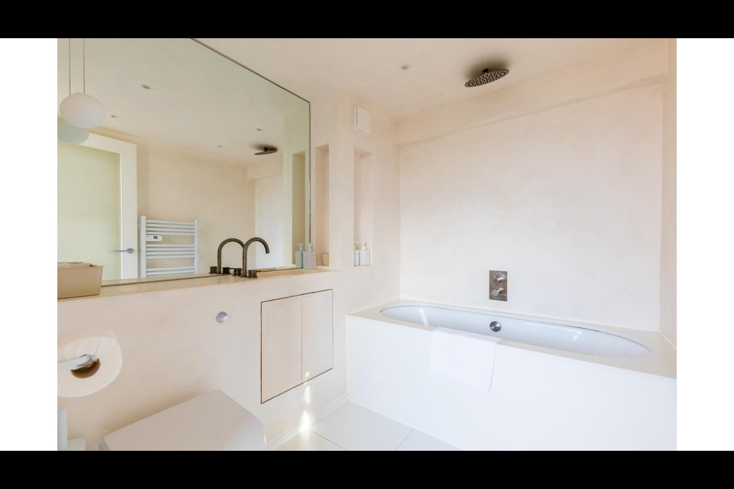 1 Bed Flat, King Edwards Road, E9 photo 4