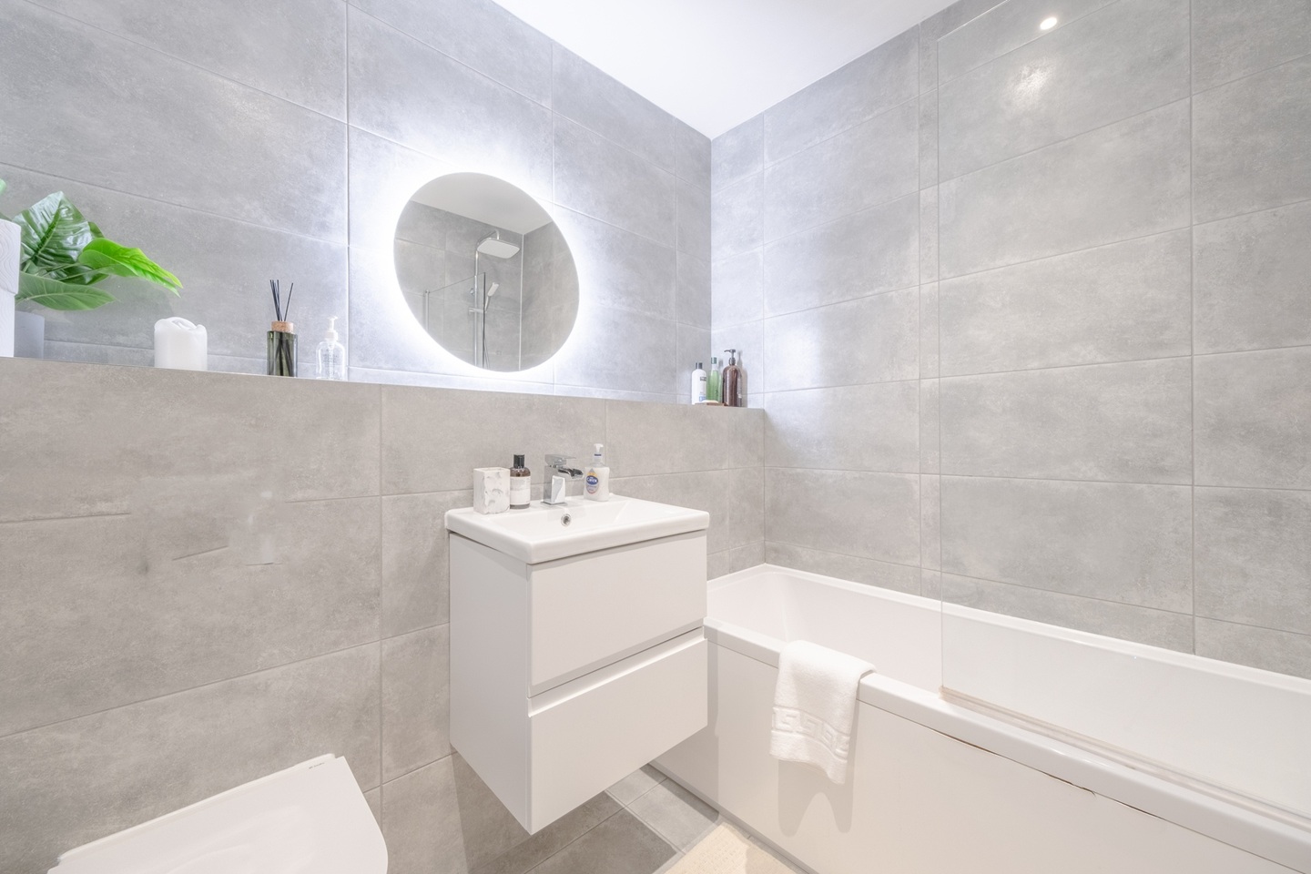 2 Bed Flat, Hertford Road, N1 photo 5