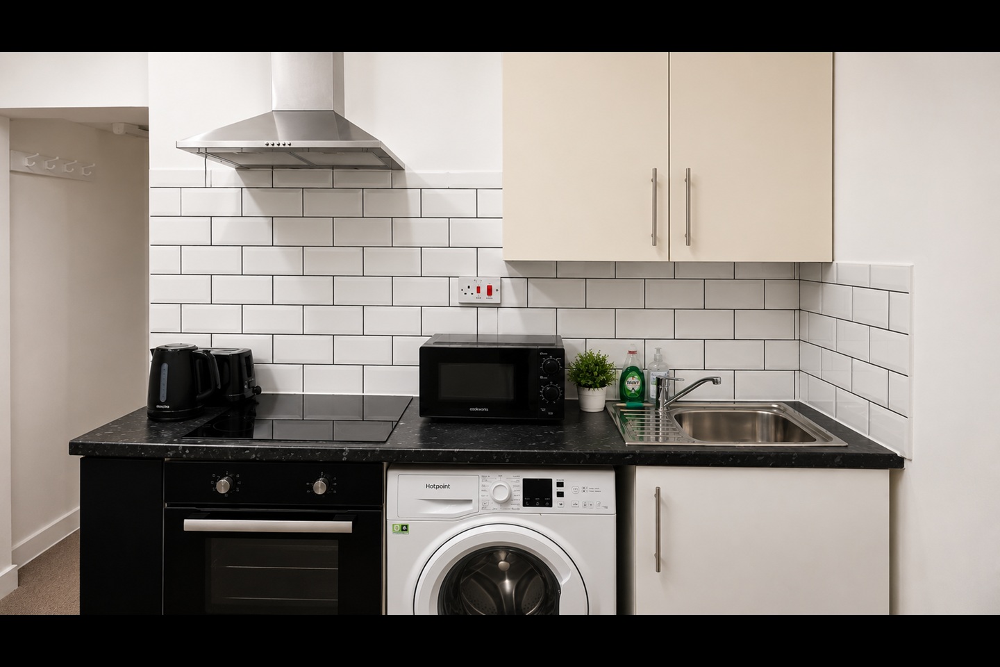 Studio Flat, Upper St, N1 photo 4