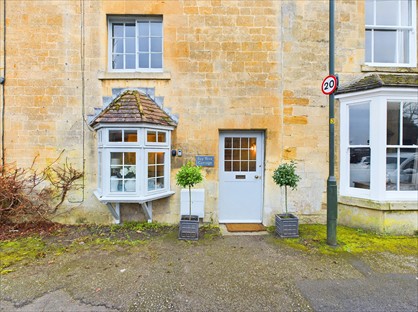 3 Bed Terraced House, Church St, GL56