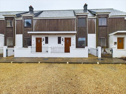 2 Bed Terraced House, Bredon Court, TR7