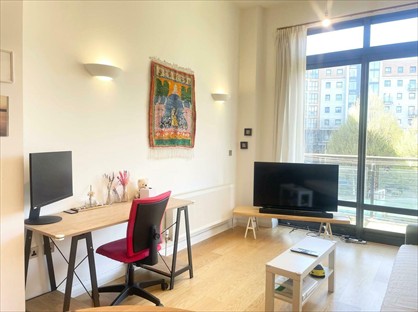 1 Bed Flat, Larden Road, W3