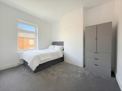Room in a Shared House, Kirkman Avenue, M30