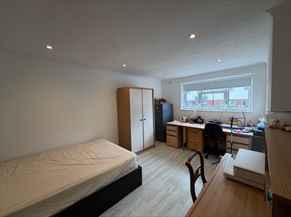 Room in a Shared House, Guardswell Place, BN25