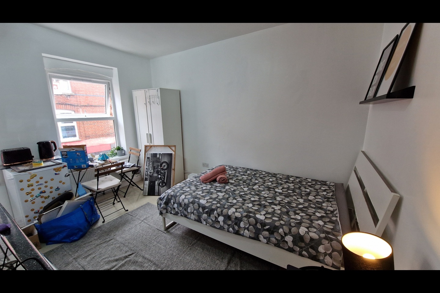 Studio Flat, Hessel St, E1 photo 2