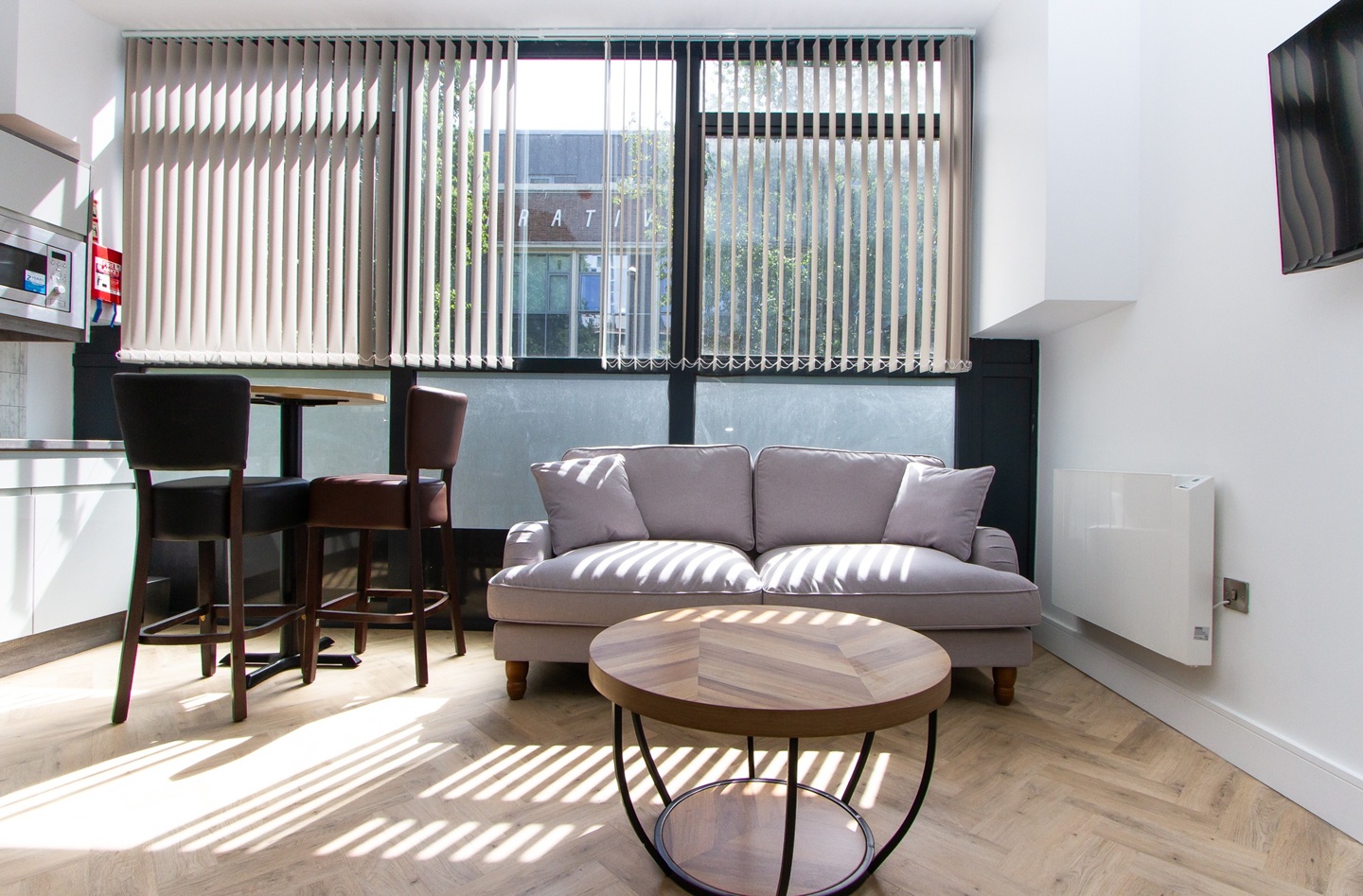 2 Bed Flat, Corporation St, CV1 photo 3