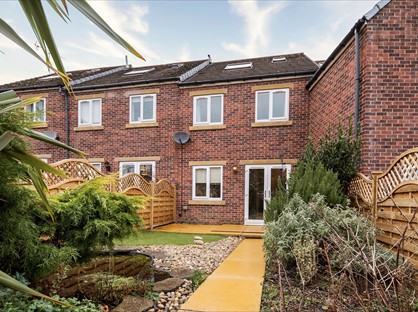 3 Bed Terraced House, Capel St, S6