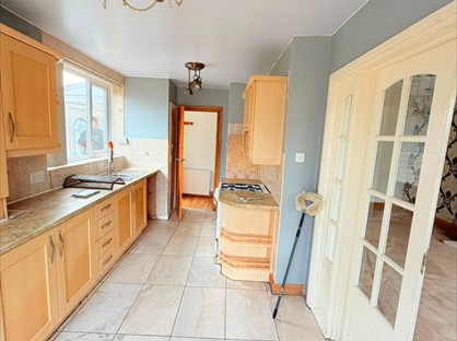 4 Bed Semi-Detached House, Tyersal Garth, BD4