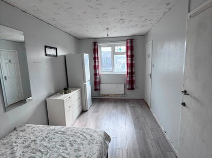 Room in a Shared House, Shipman Road, E16