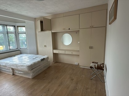Room in a Shared Flat, North Circular Road, NW2