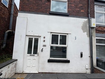 3 Bed End Terrace, King St, SK16