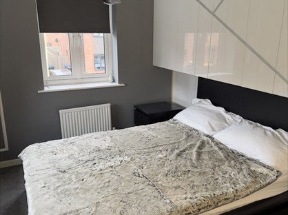 Room in a Shared House, Hope Road, M6