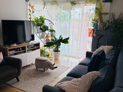 2 Bed Flat, Blackburn Way, TW4