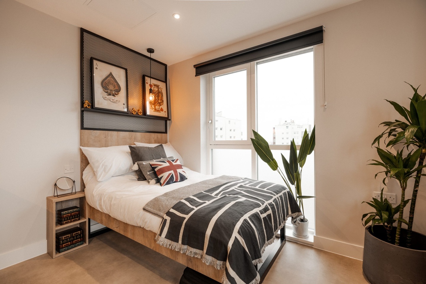 Studio Flat, Ilderton Road - Studio, SE15