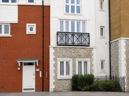 1 Bed Flat, Creine Mill Lane North, CT1