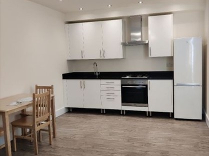 1 Bed Flat, South St, RM1