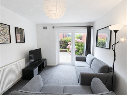 3 Bed Terraced House, Overbury St, L7